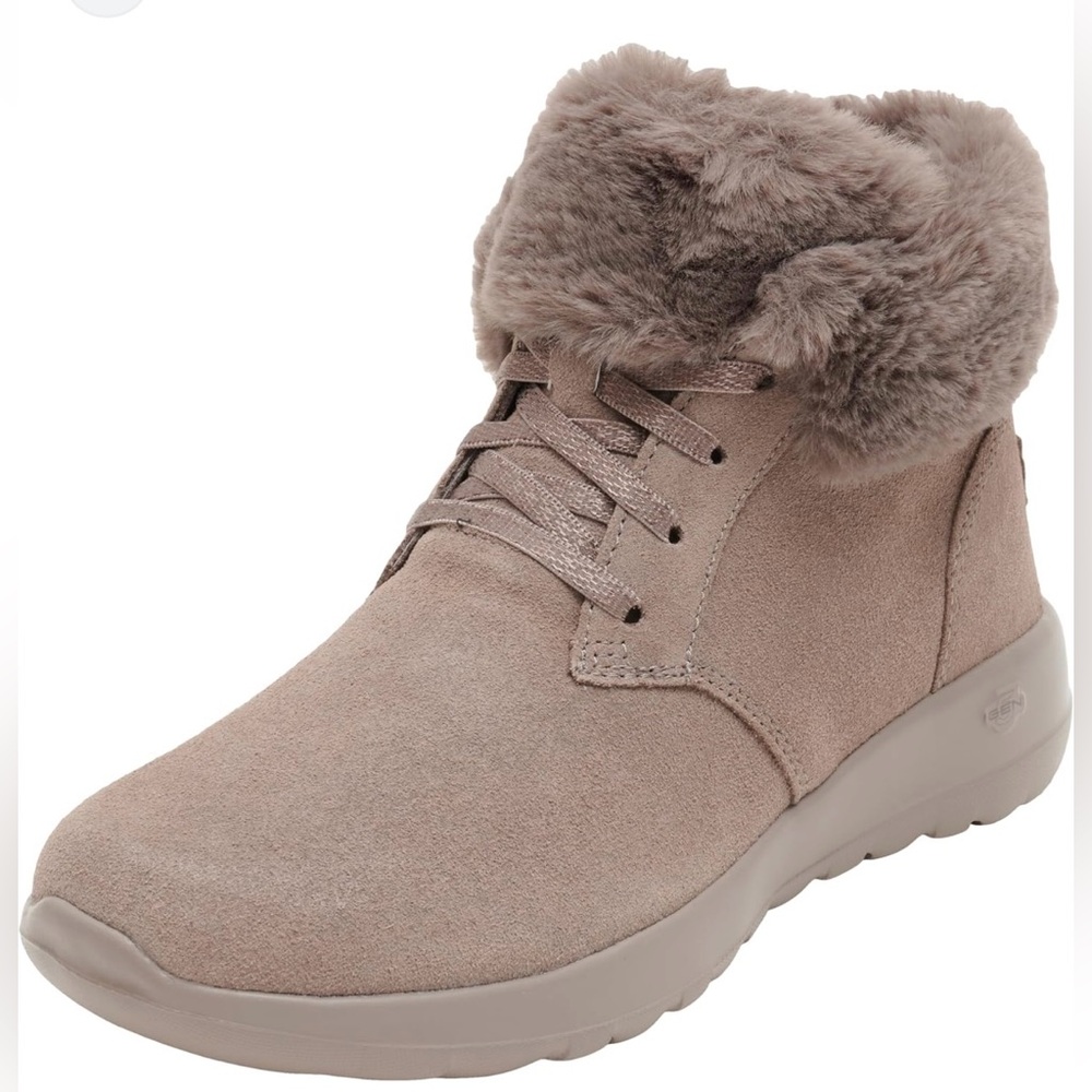 Sketchers on the Go Joy winter boots . Taupe , size 8.5